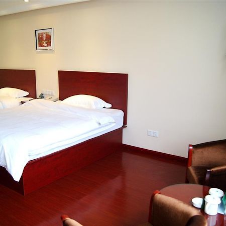 Greentree Inn Yunnan Lijiang Qixing Street Express Hotel Екстериор снимка